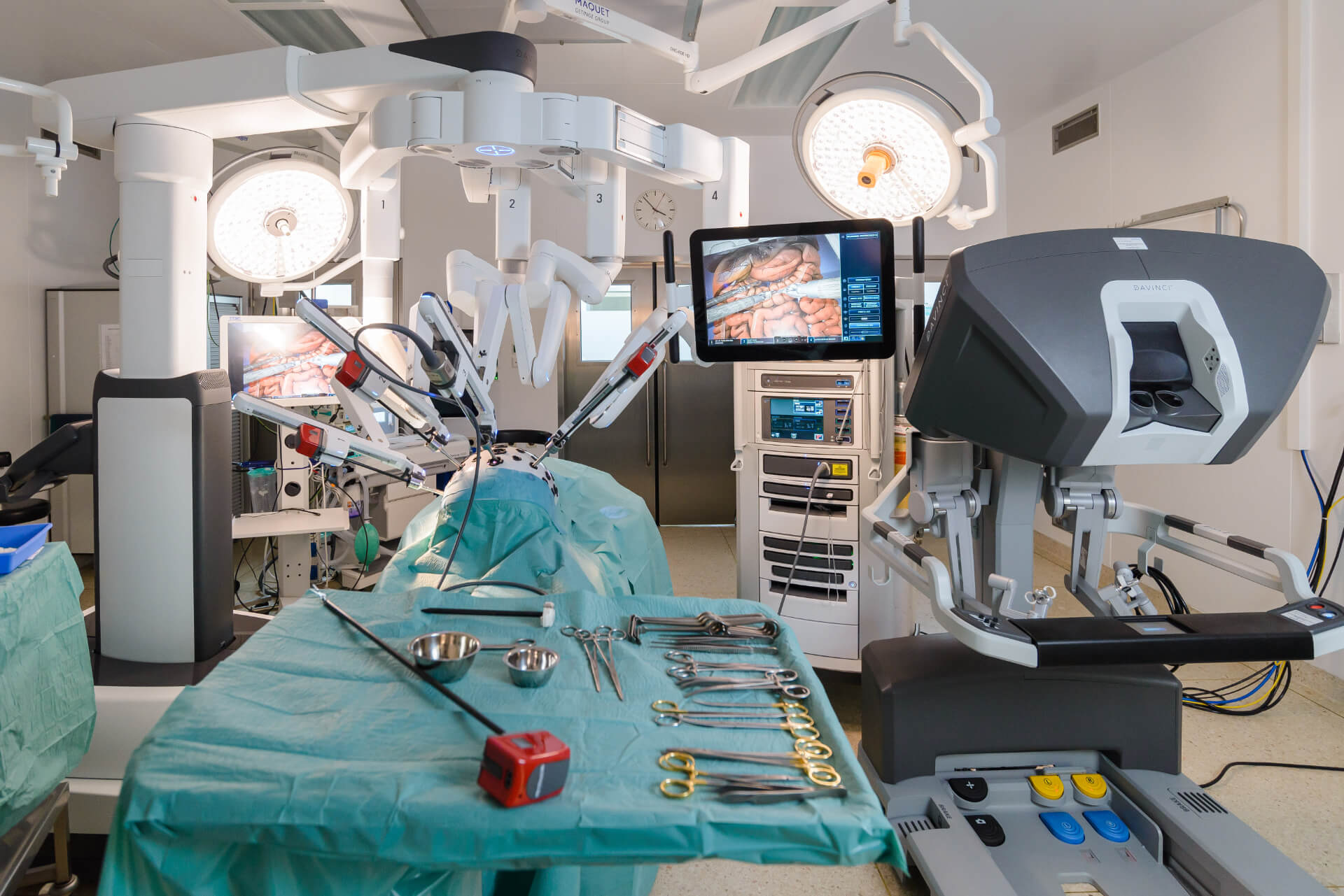 Meilenstein in der Hochpr&auml;zisionschirurgie: - Titelbild